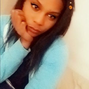 Meet your Posher, Angelique